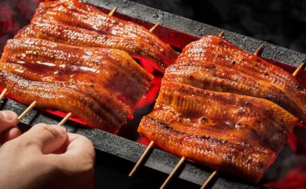 蒸さない炭火焼き製法