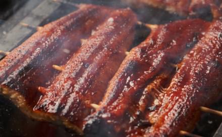 炭火が引き出す香ばしさ